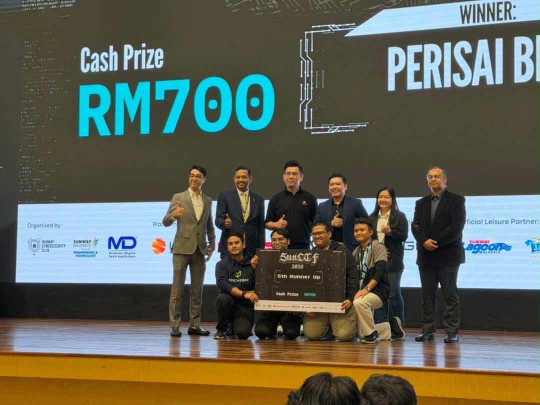 Prize-giving stage, RM700 cash prize board